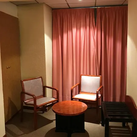 洛克德卡斯特尔酒店 2* 卡尼略